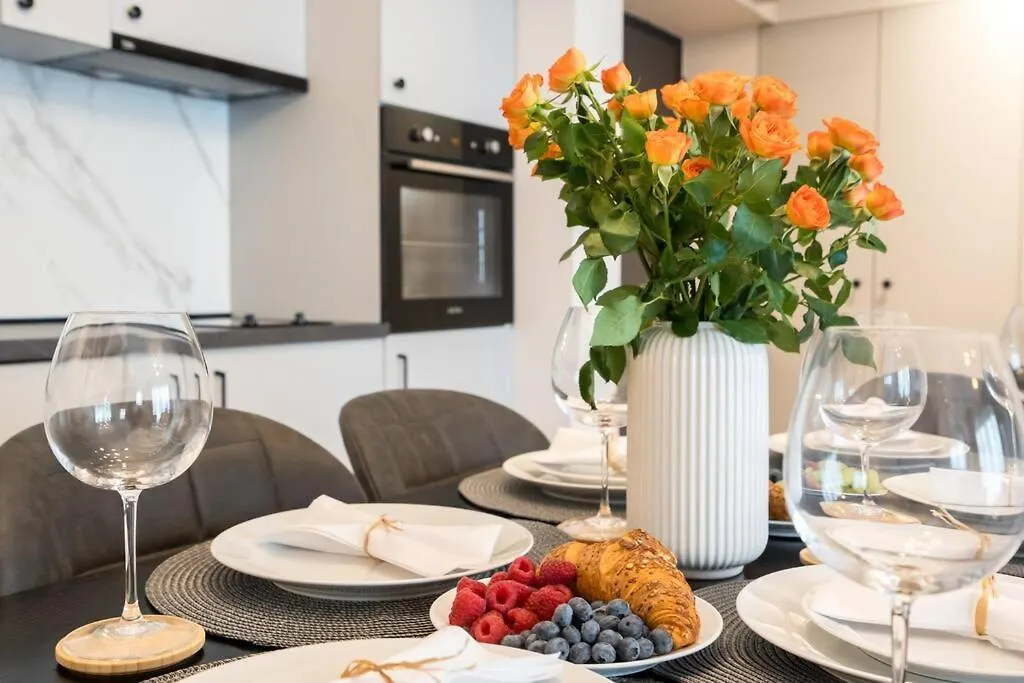 Bright & Calm - 2Br - Top Location Bucharest 0*,