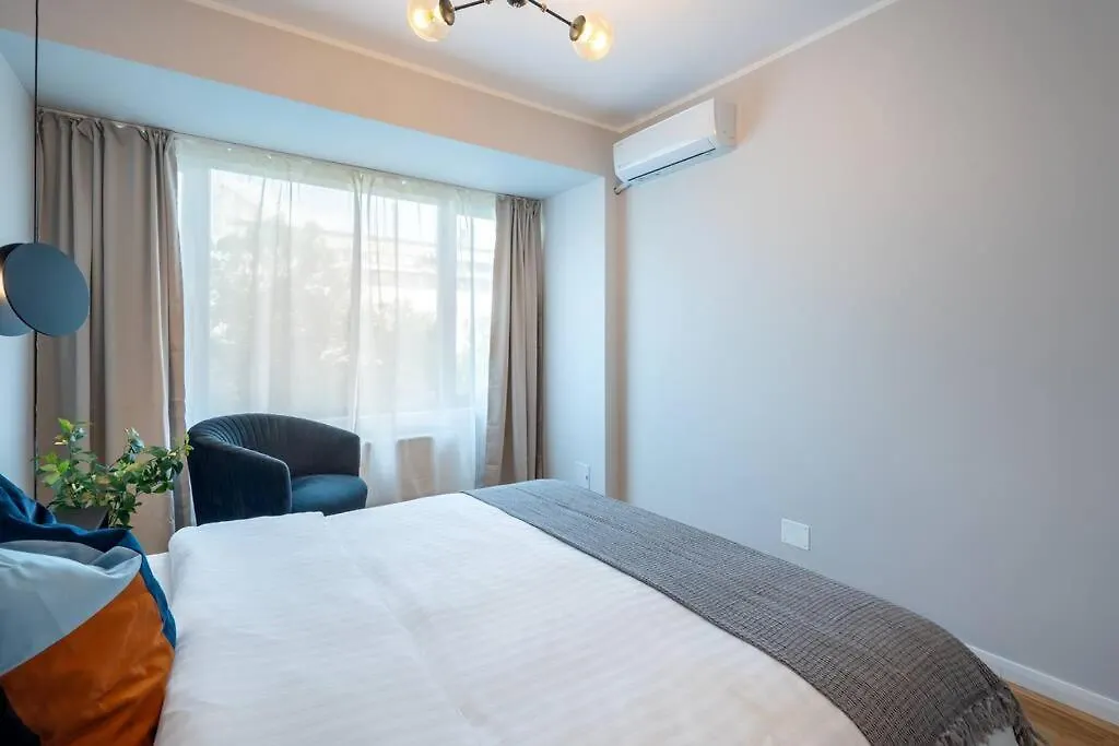 Apartment Bright & Calm - 2Br - Top Location Bucharest